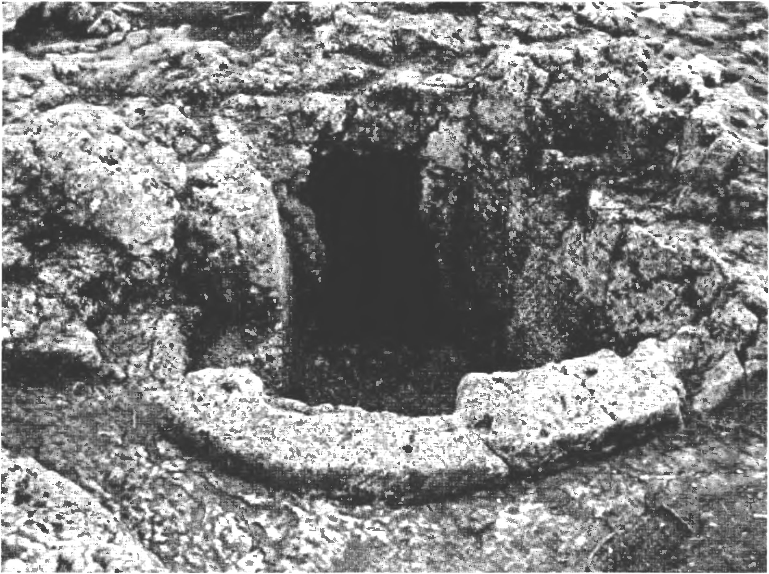 Предполагаемая пещерная миква на Мангупе