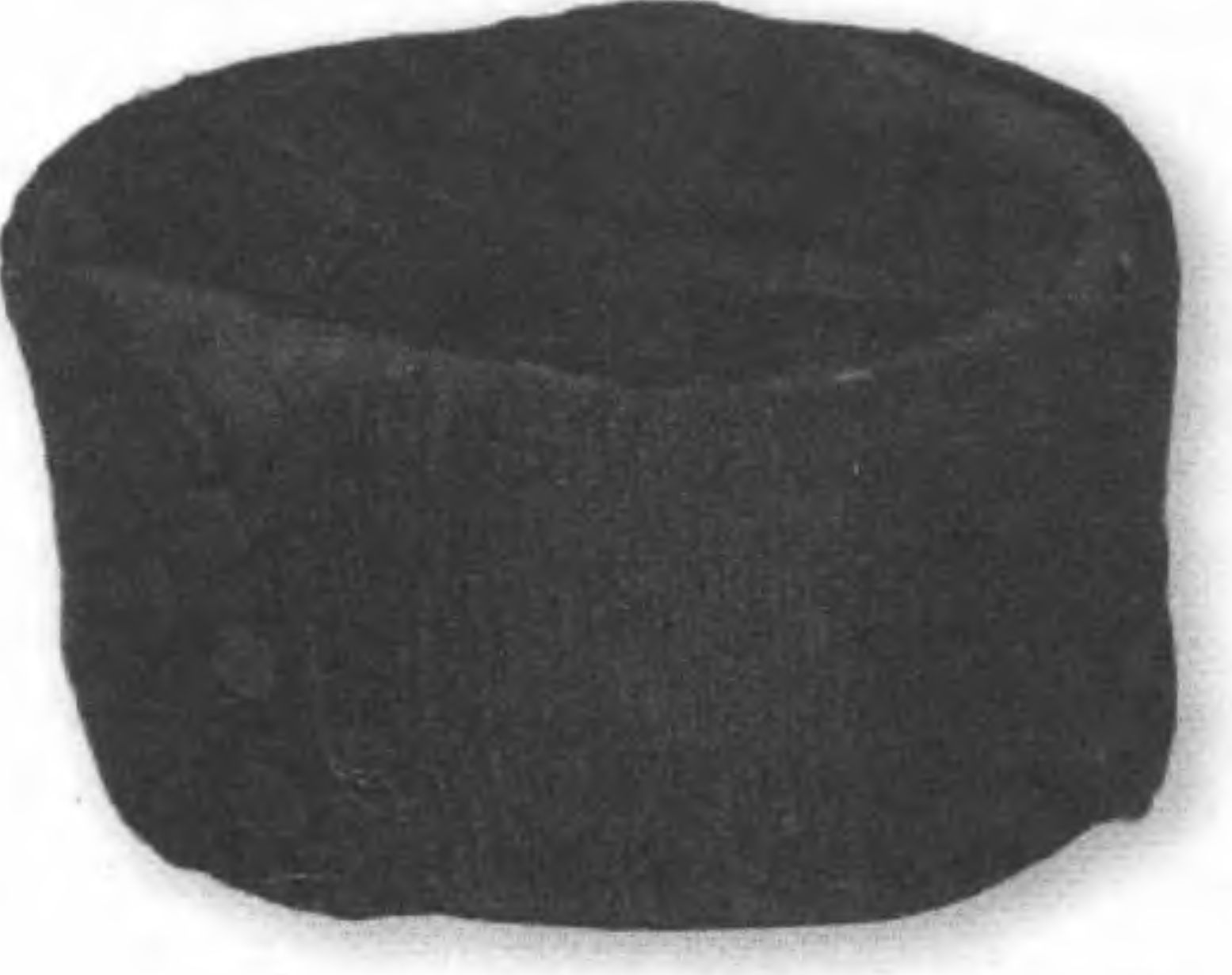 Элементы традиционной одежды крымских евреев XIX века: жилет и шапка-крымка