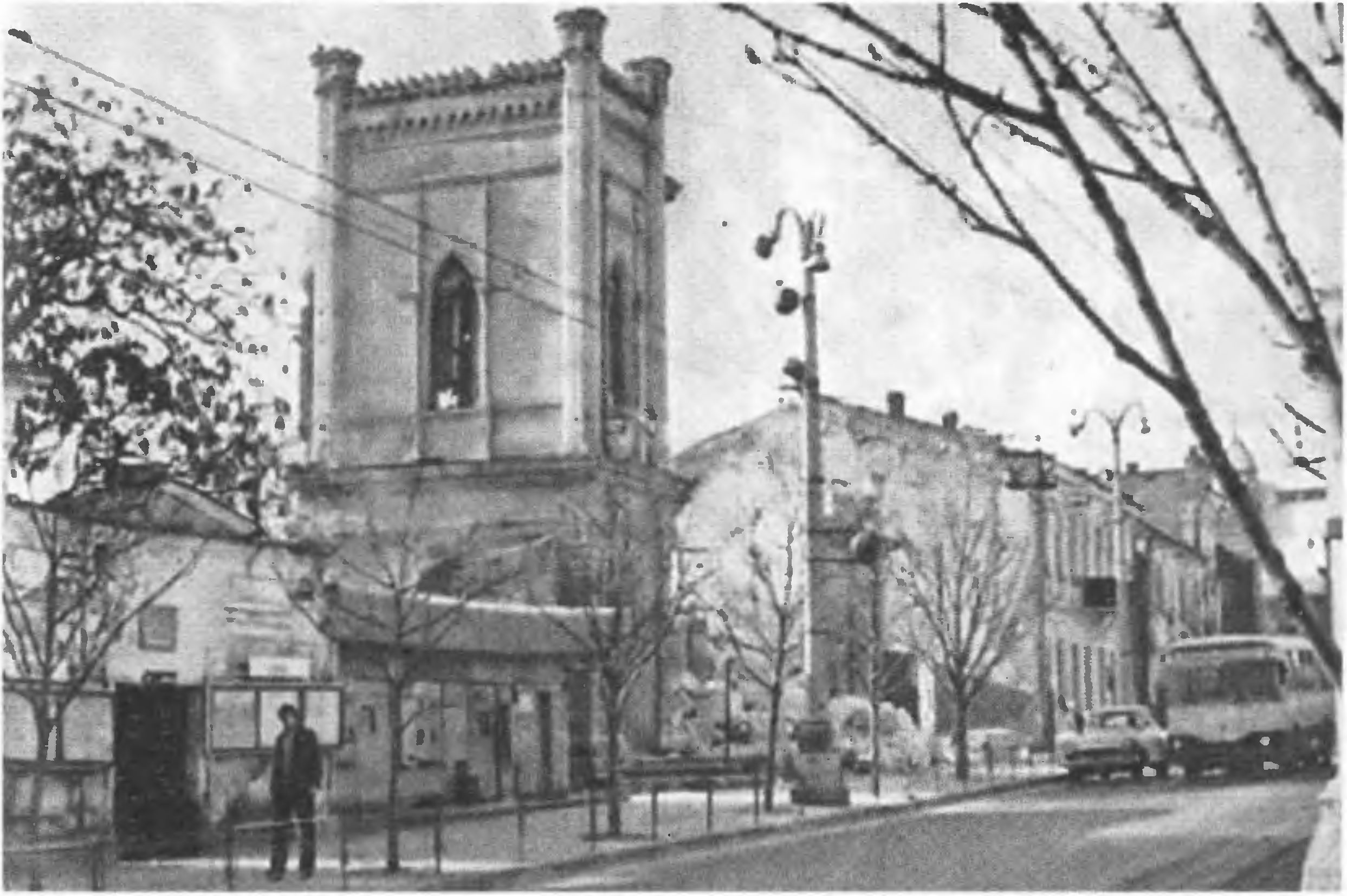 Симферопольская хоральная синагога после пожара и незадолго до окончательного разрушения в 1975 году